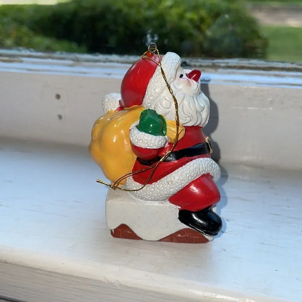 Vintage 1987 Avon Gift‎ Collection Santa Light Up Musical Ornament